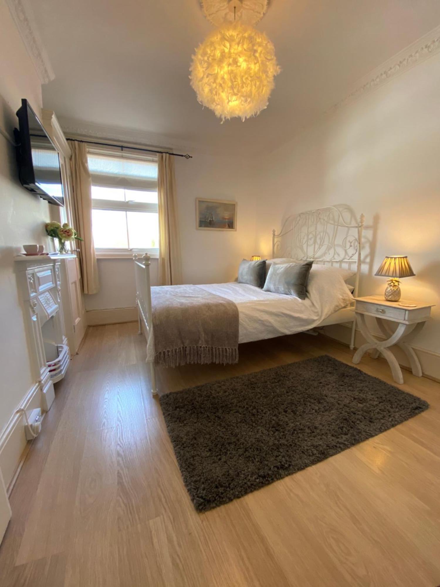 Deluxe Three Bed Bnb In Henley-On-Thames Near Station River & Town Centre Εξωτερικό φωτογραφία