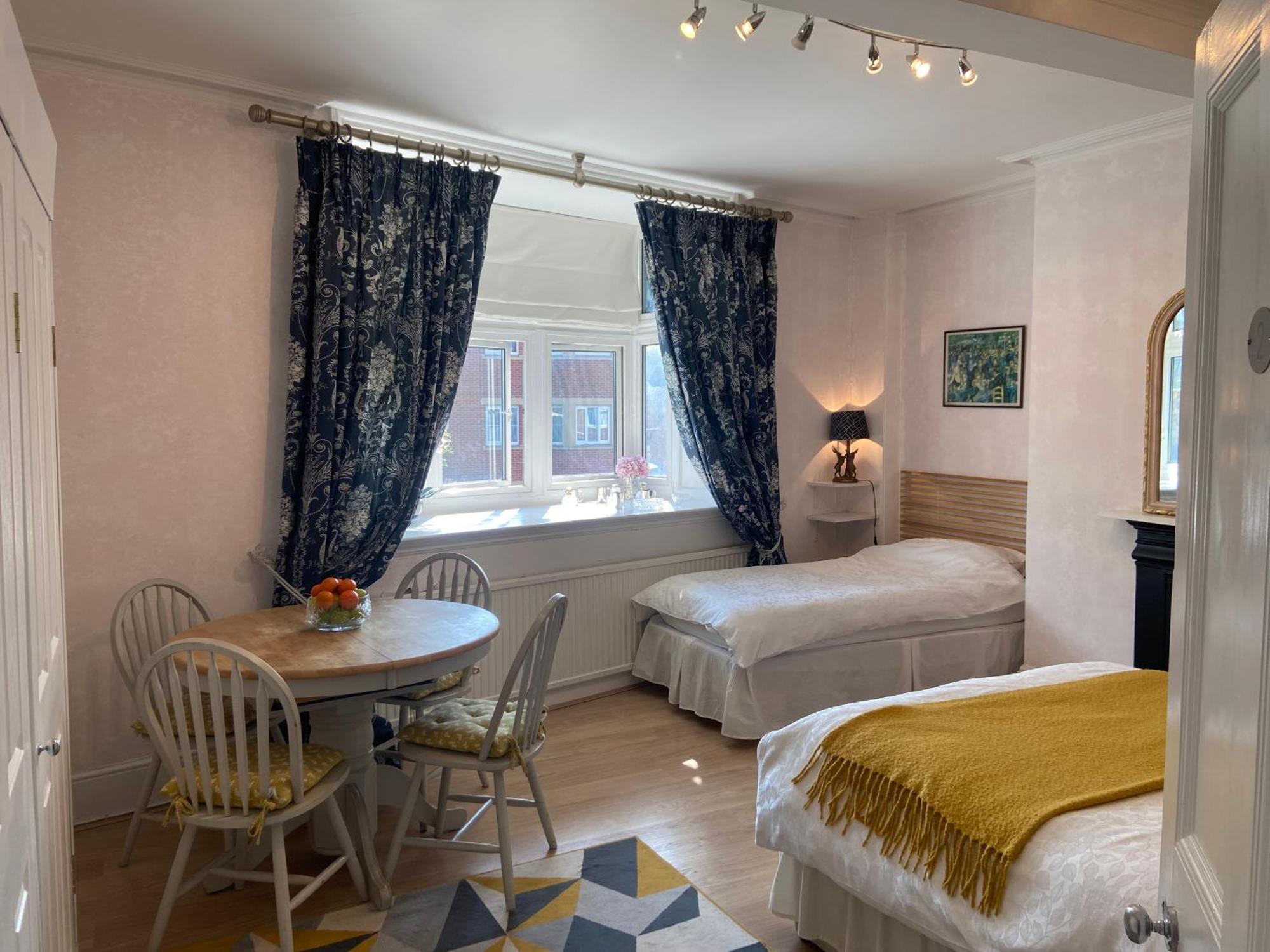 Deluxe Three Bed Bnb In Henley-On-Thames Near Station River & Town Centre Εξωτερικό φωτογραφία